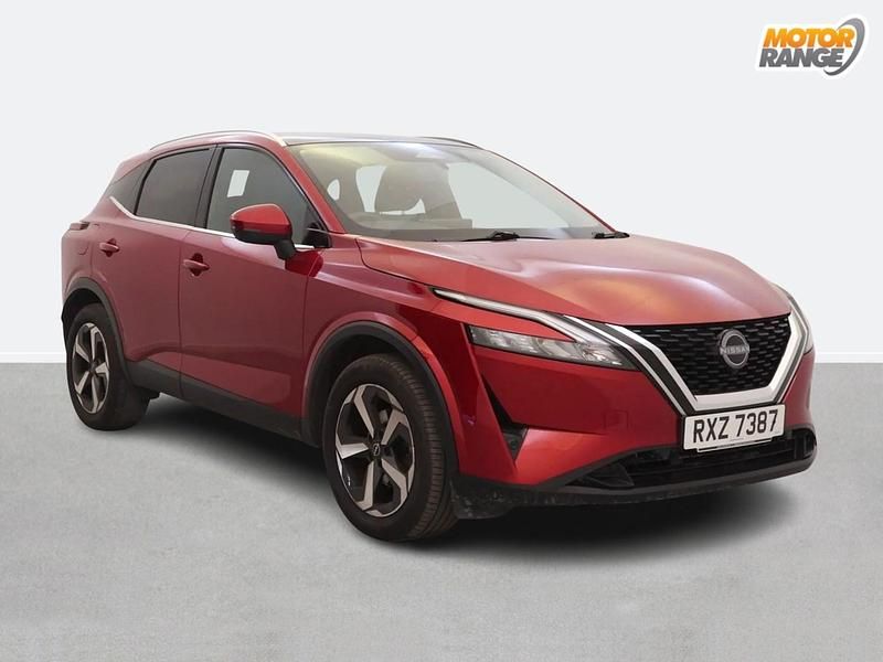 Red Used 2022 Nissan Qashqai N-Connecta SUV | £19,395 (Fair price) - Image 1/4