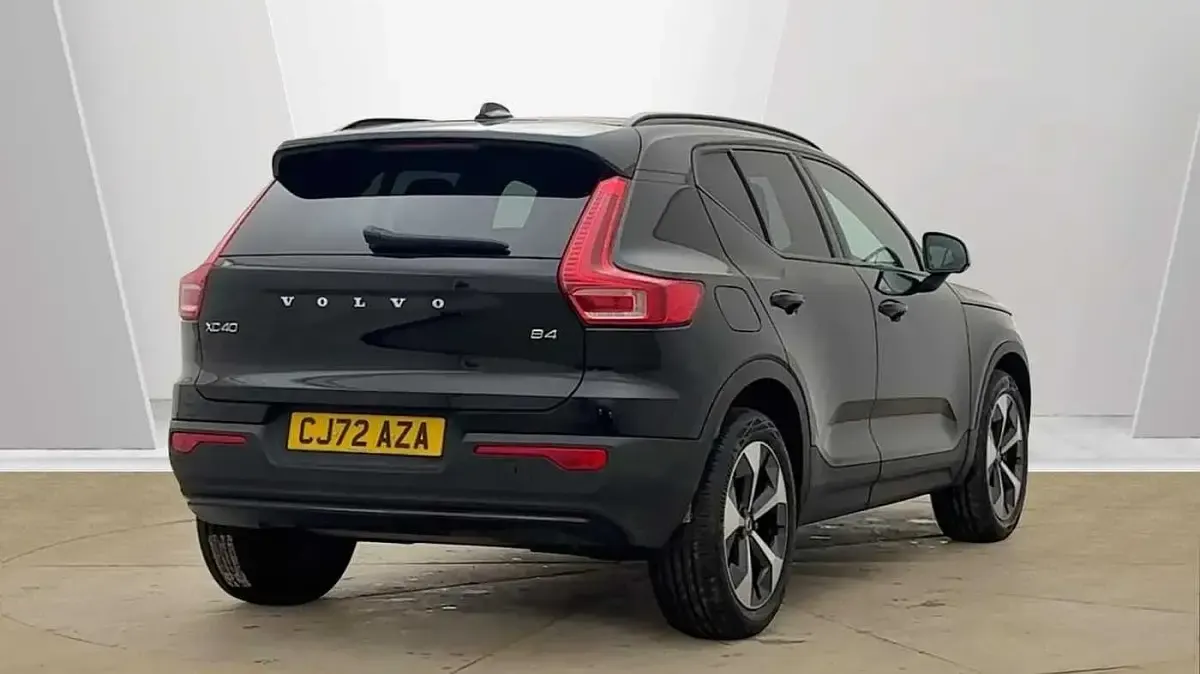 Used Volvo XC40 Ultimate 2023 Black SUV