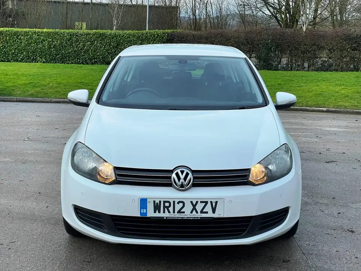Used VW Golf VII Match 105 HP (77 kW) 2012 White Hatchback