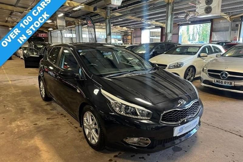 Black Used 2015 Kia Ceed Hatchback | £3,990 (Good price) - Image 1/1