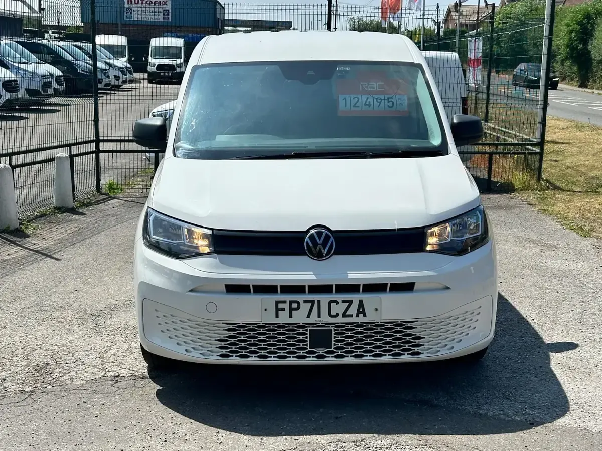 Used VW Caddy S 102 HP (75 kW) 2022 White MPV