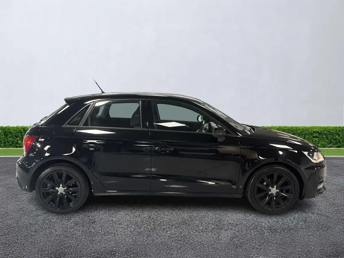 Used Audi A1 Sport 95 HP (69 kW) 2017 Black Hatchback