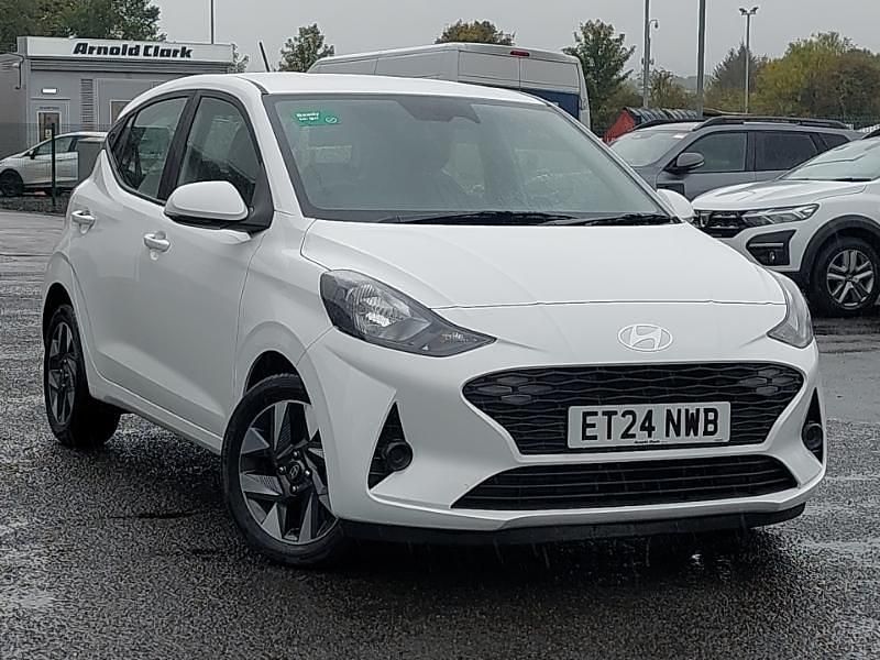 White Used 2024 Hyundai i10 Advanced Hatchback | £15,298 (Fair price) - Image 1/4