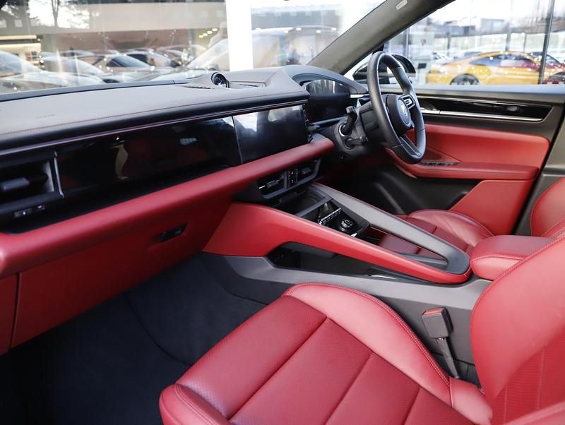 Used Porsche Macan 380 kW (517 HP) 2024 Black SUV