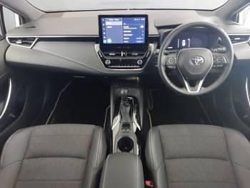 Used Toyota Corolla Design 140 HP (102 kW) 2023 Silver Hatchback