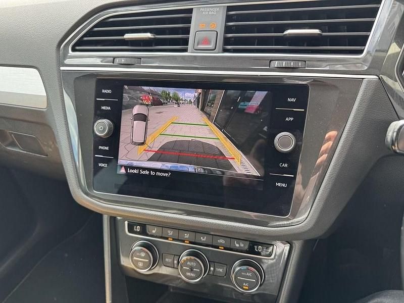 Second-hand VW Tiguan Match 150 CP (110 kW) 2019 Roșu SUV