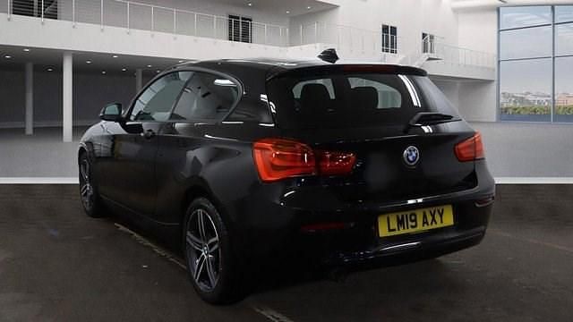 Used BMW 118 Sport Line 136 HP (100 kW) 2019 Black Hatchback