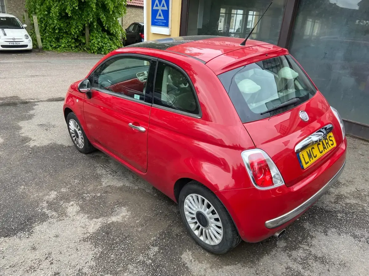 Used Fiat 500 Lounge 69 HP (50 kW) 2012 Red Hatchback