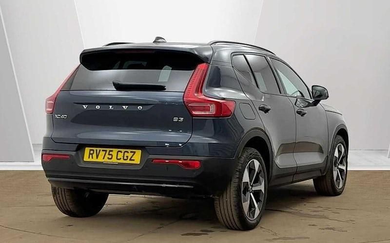 Used Volvo XC40 Plus 163 HP (119 kW) 2025 SUV