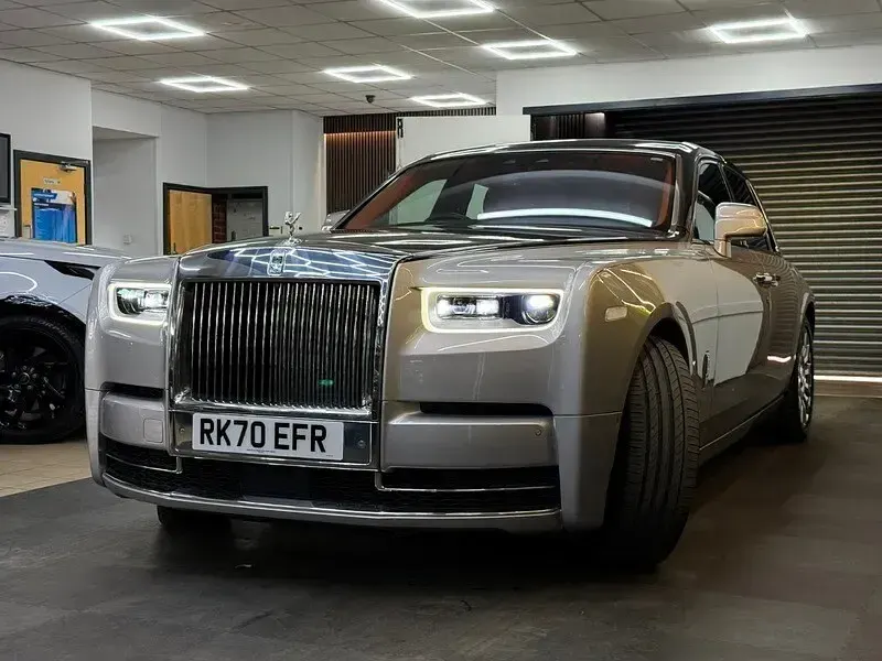 Used Rolls Royce Phantom 571 HP (419 kW) 2020 Grey/silver Sedan