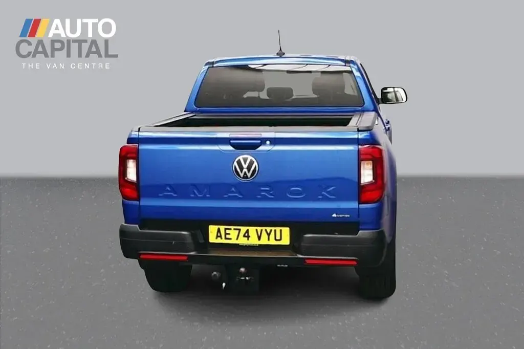 Used VW Amarok Life 205 HP (150 kW) 2024 Blue Pickup