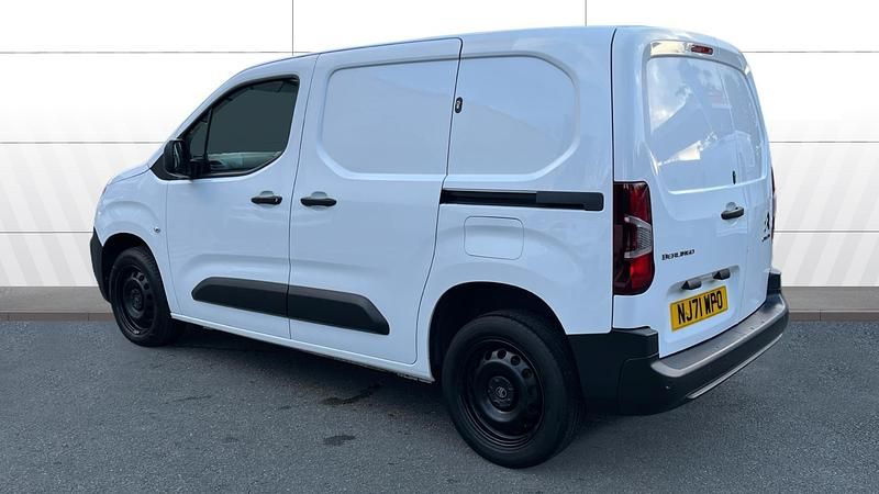 Used Citroën Berlingo PureTech 110 HP (80 kW) 2021 MPV