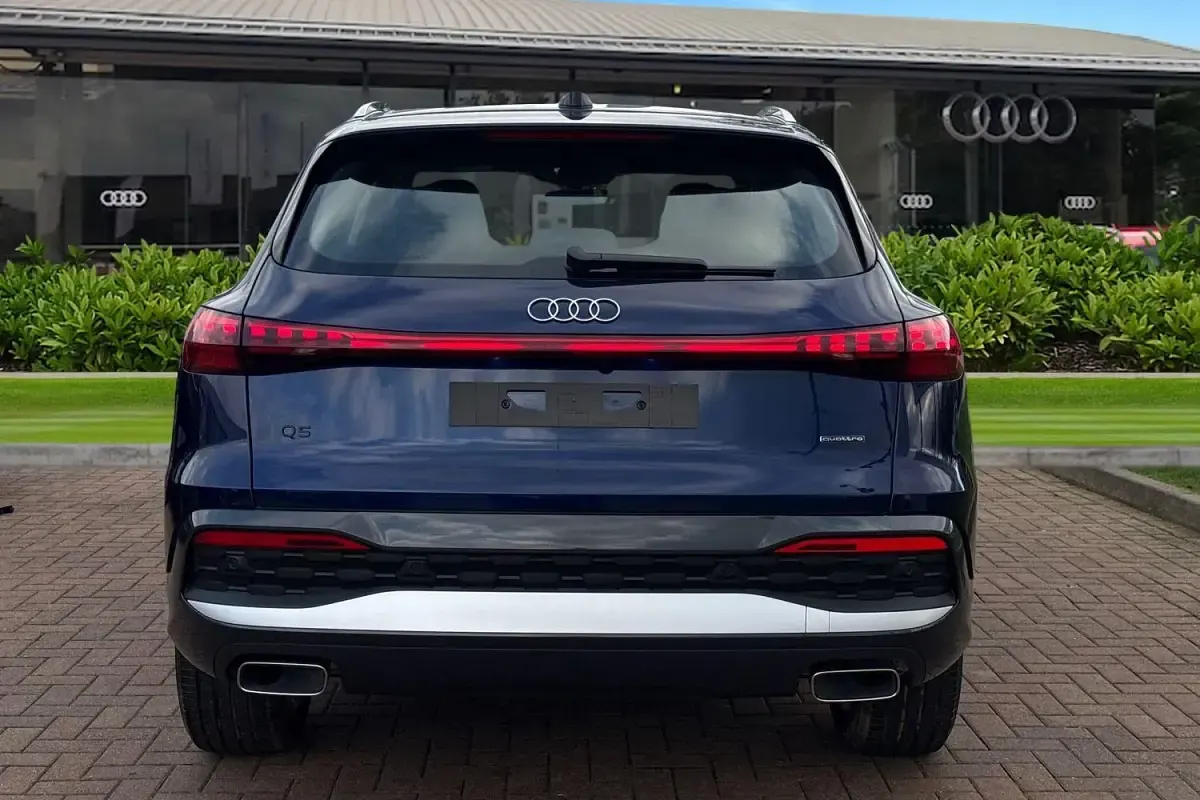 Novo Audi Q5 Sport 268 HP (197 kW) 2026 Azul SUV