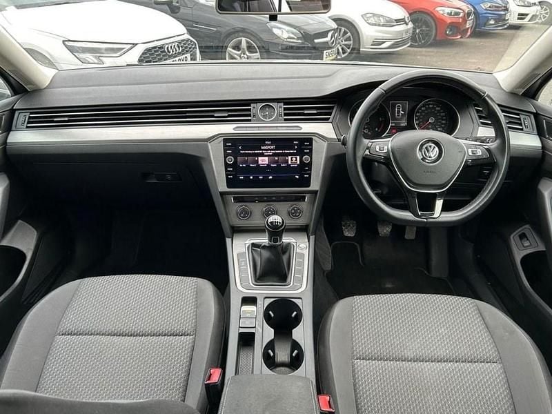 Usado VW Passat S 2018 Prateado Sedan