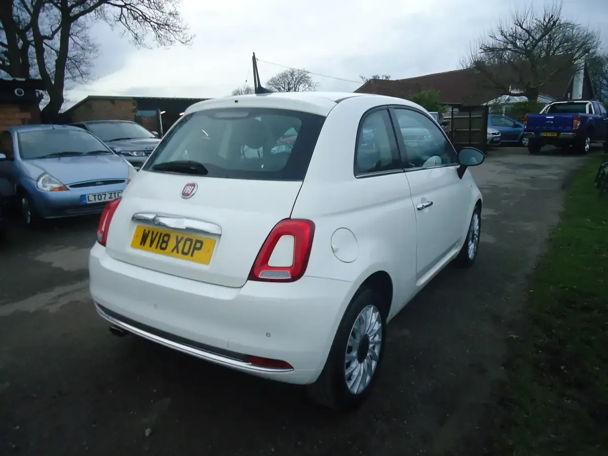 Used Fiat 500 Lounge 69 HP (50 kW) 2018 White Hatchback