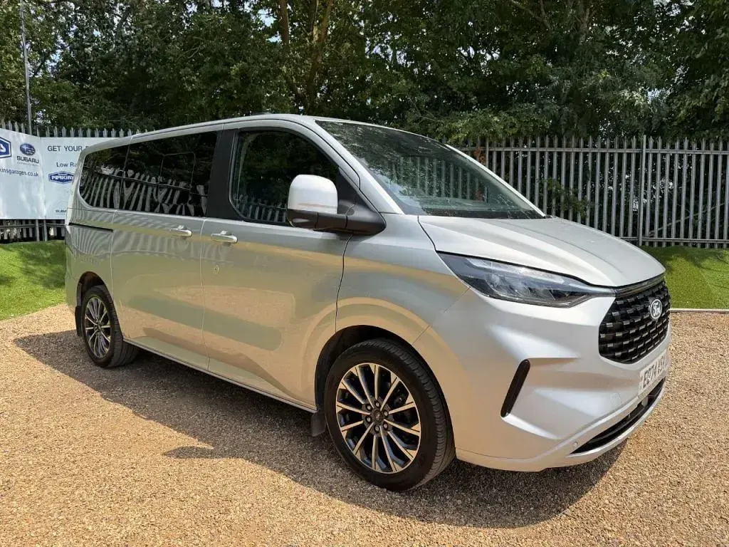Used Ford Tourneo Titanium X 170 HP (125 kW) 2024 Silver MPV