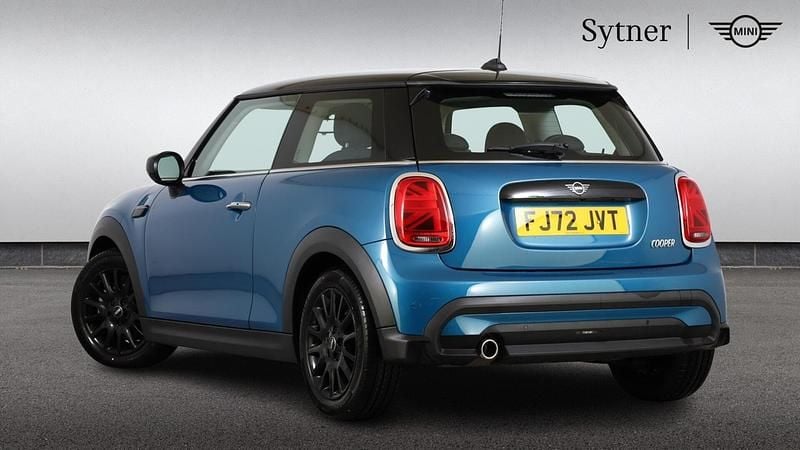 Used Mini Cooper Classic 134 HP (98 kW) 2022 Blue Hatchback