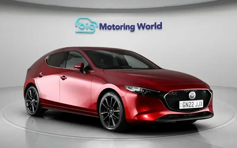 Used Mazda 3 Inclusive 186 HP (136 kW) 2022 Red Hatchback