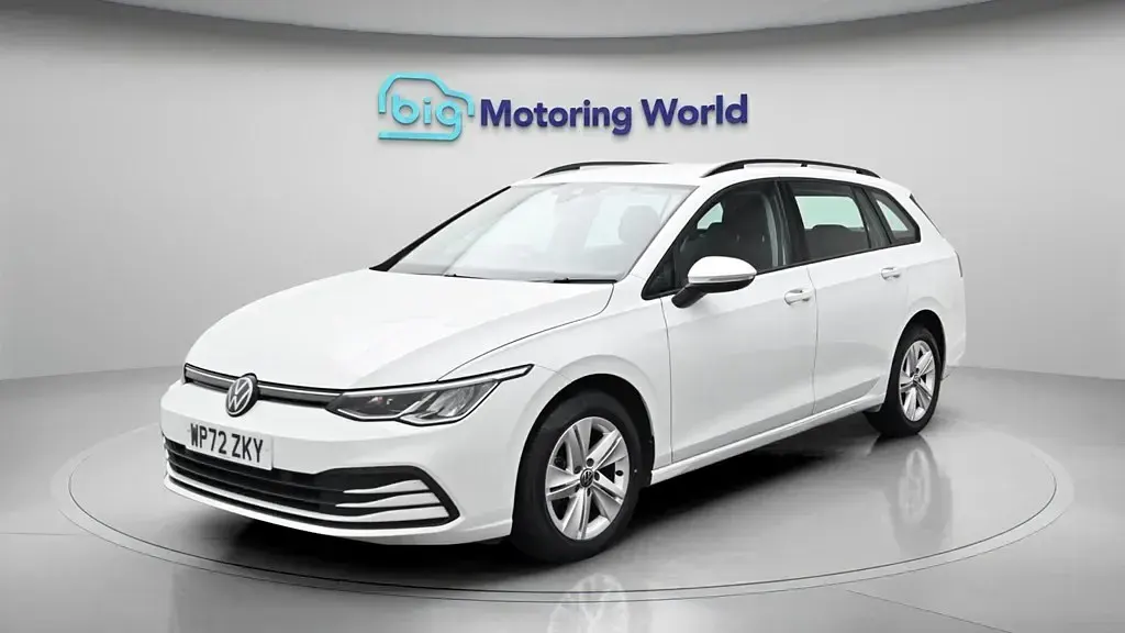 Used VW Golf VIII S 130 HP (95 kW) 2023 White Estate