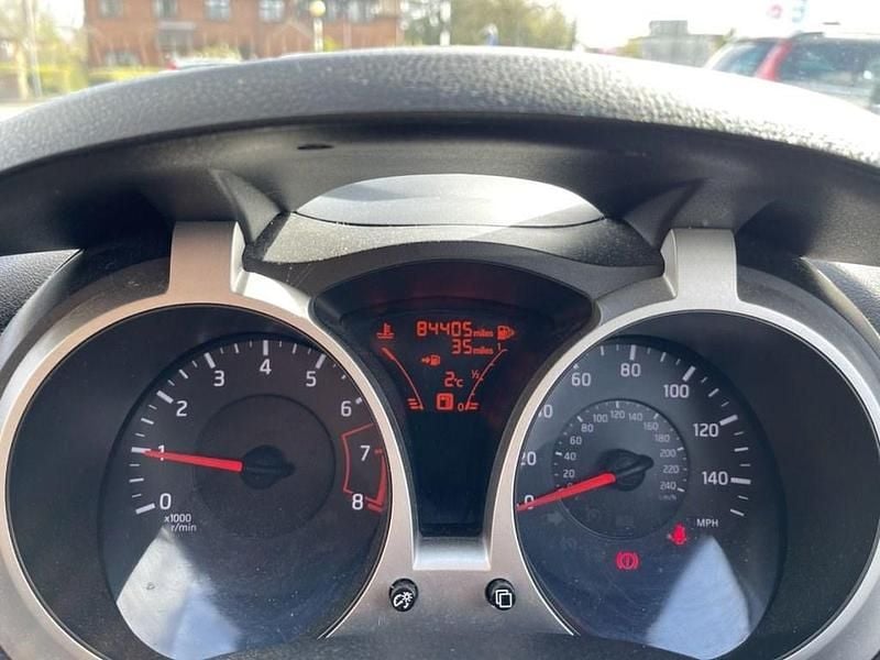 Used Nissan Juke Acenta Premium 117 HP (86 kW) 2013 White SUV