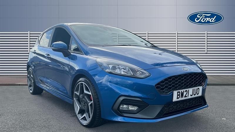 Used 2021 Ford Focus ST Hatchback | £17,492 (Super price) - Image 1/4