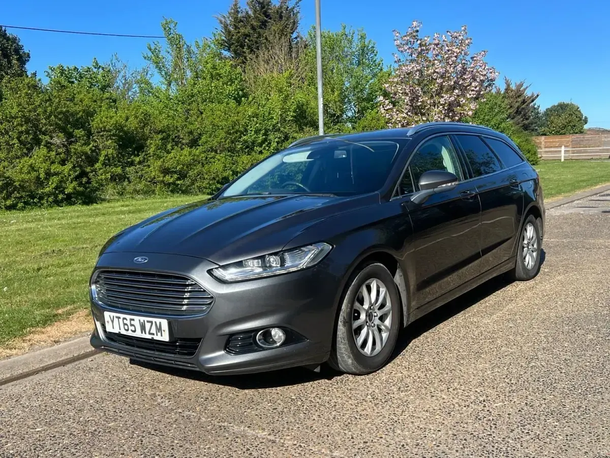 Begagnad Ford Mondeo Titanium 2015 Grå Kombi
