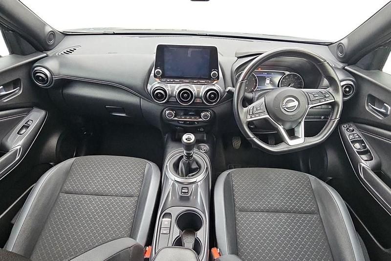 Used Nissan Juke N-Connecta 114 HP (83 kW) 2024 Grey SUV