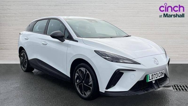 Used MG MG4 EV SE 125 kW (170 HP) 2023 White Hatchback