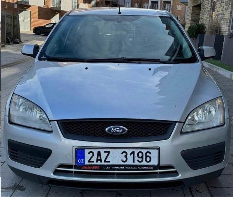 Used Ford Focus Ghia 2007 Silver Estate