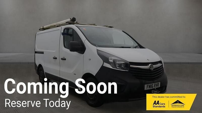White Used 2016 Vauxhall Vivaro S MPV | £6,743 (Fair price) - Image 1/4