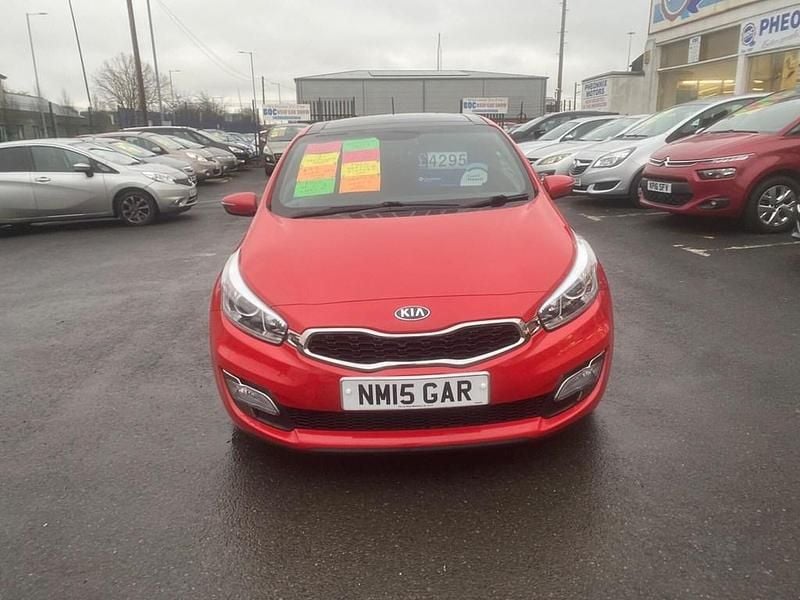 Used Kia ProCeed 2015 Red Hatchback