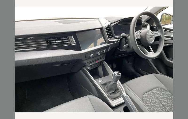 Used Audi A1 Sport 116 HP (85 kW) 2025 White SUV