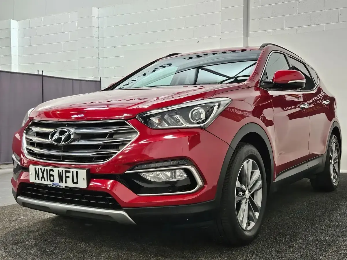 Used Hyundai Santa Fe Premium 197 HP (144 kW) 2016 Red SUV