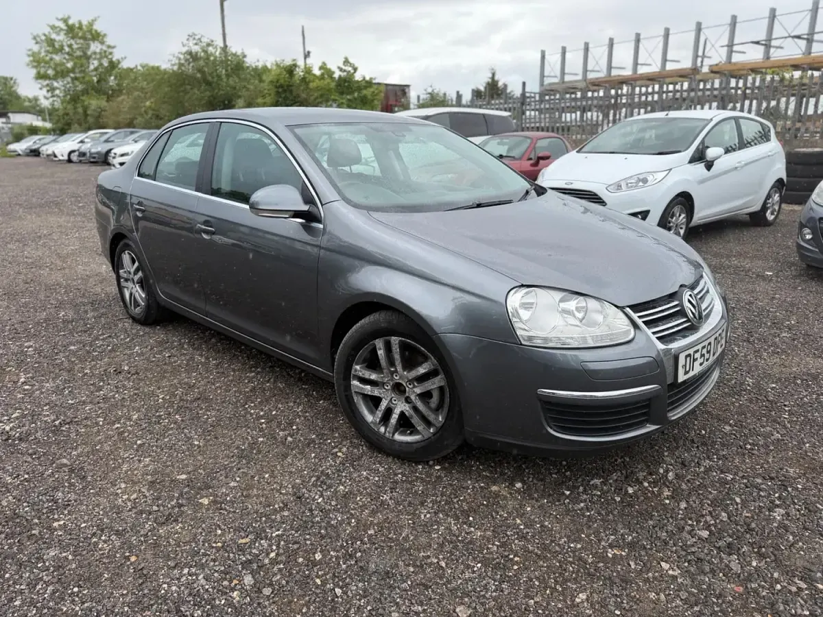 Used VW Jetta SE 122 HP (89 kW) 2009 Grey Sedan