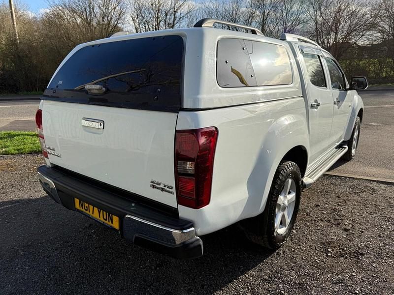 Used Isuzu D-Max 2017 White Pickup