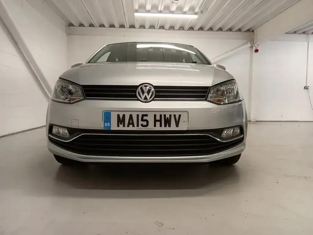 Used VW Polo SE 60 HP (44 kW) 2015 Silver Hatchback