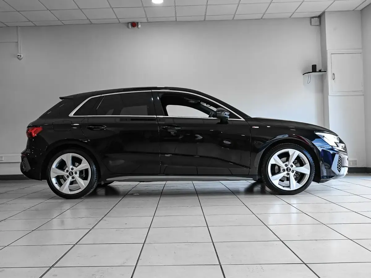 Usado Audi A3 S-Line 150 HP (110 kW) 2022 Preto Sedan