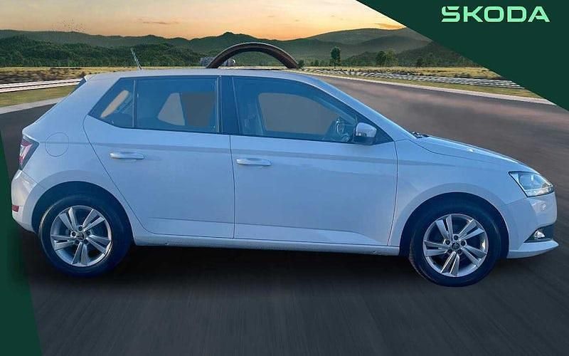 Used Skoda Fabia SE 95 HP (69 kW) 2020 Moon white metallic Hatchback