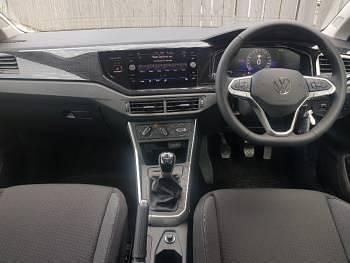 Used VW Polo Life 95 HP (69 kW) 2024 White Hatchback