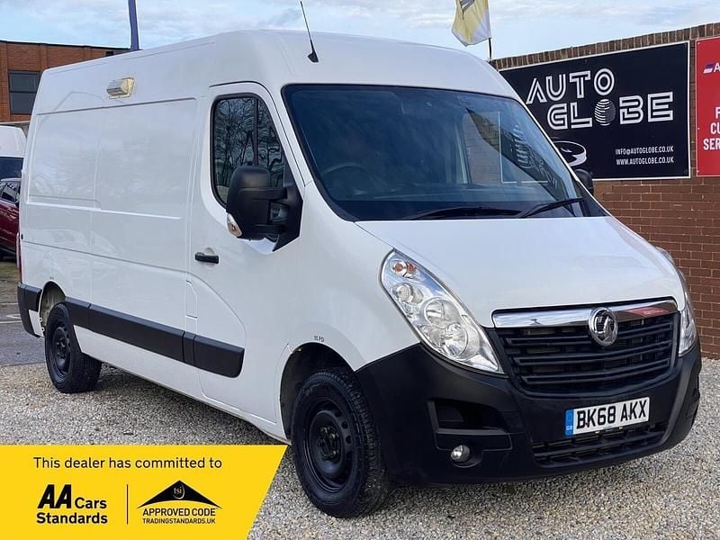 Used Vauxhall Movano 130 HP (95 kW) 2019 White MPV