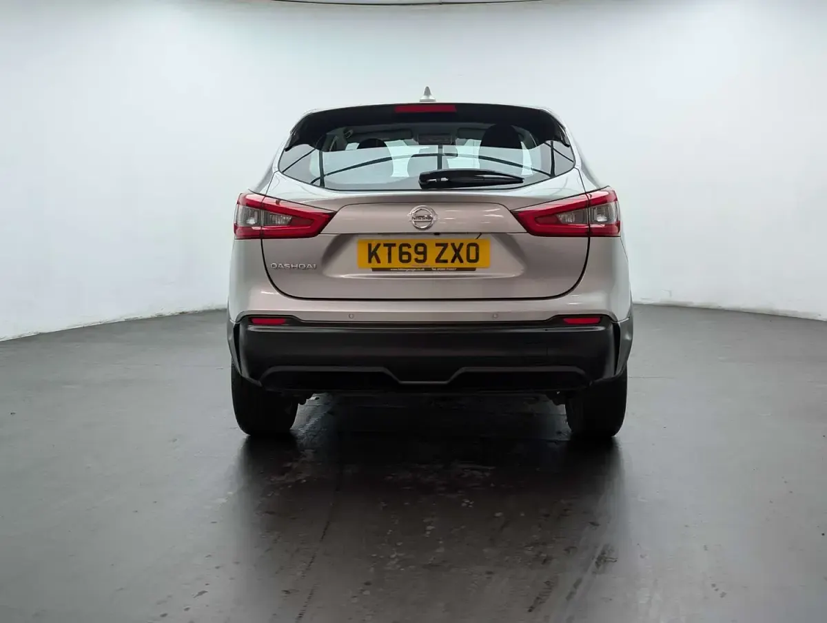 Used Nissan Qashqai Acenta Premium 2020 Silver SUV
