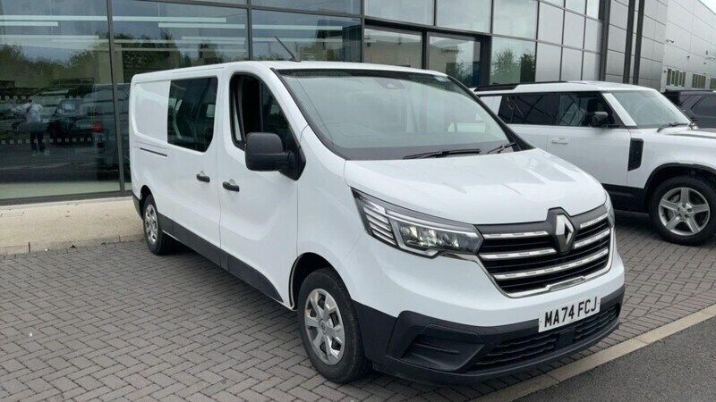 White Used 2024 Renault Trafic Van | £22,800 (Expensive) - Image 1/4
