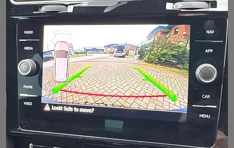 Used VW Golf VIII R 296 HP (217 kW) 2020 Blue Estate