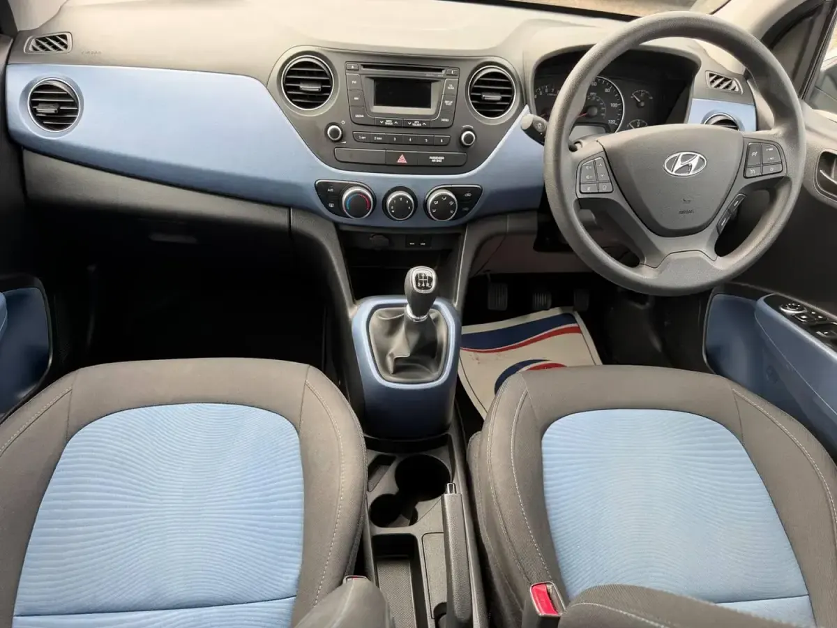 Used Hyundai i10 SE 67 HP (49 kW) 2014 Silver Hatchback