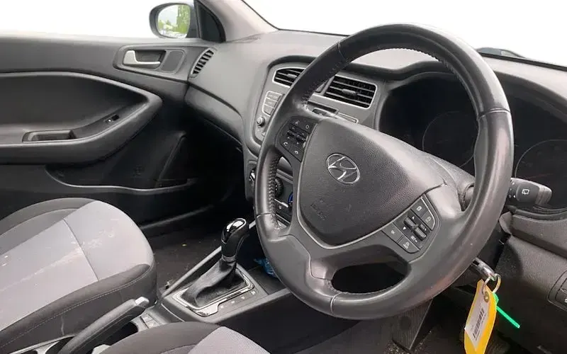 Begagnad Hyundai i20 SE 101 HK (74 kW) 2019 Blå Halvkombi