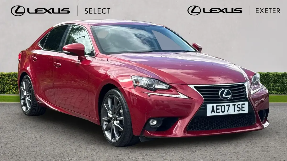 Używany Lexus IS300h Executive Line 223 KM (164 kW) 2015 Sedan/Limuzyna