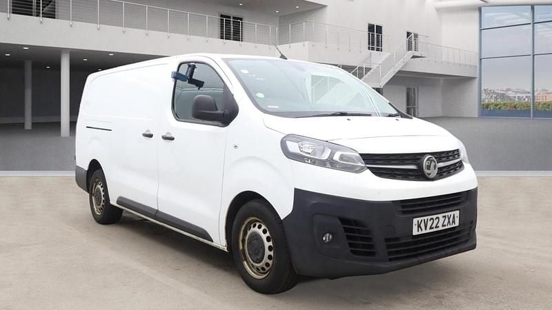 Used Vauxhall Vivaro 100 HP (73 kW) 2022 White MPV