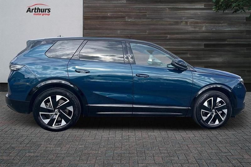 Used Vauxhall Grandland 154 kW (210 HP) 2025 Blue SUV
