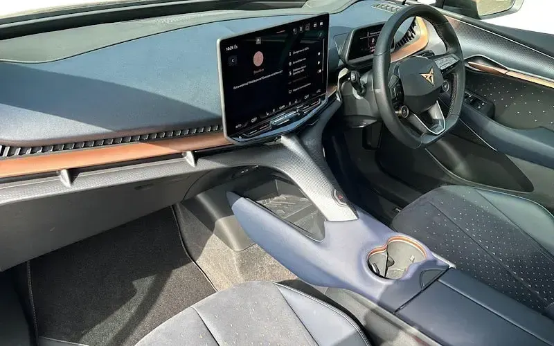 Usado Cupra Tavascan VZ1 250 kW (340 CV) 2025 Azul SUV