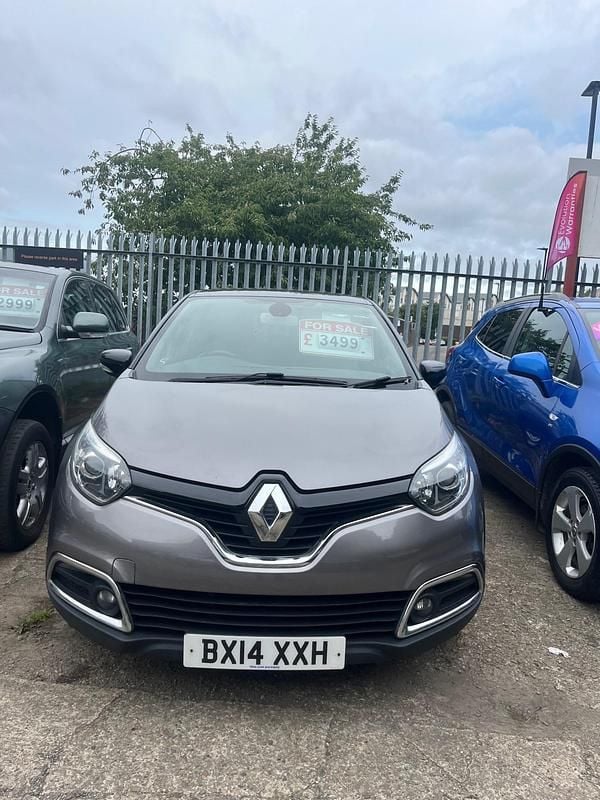 Grey Used 2014 Renault Captur Dynamique SUV | £3,499 (Good price) - Image 1/4